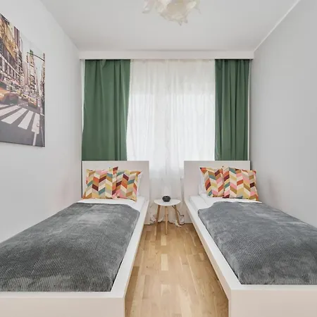 Lwowska By The Malta With Parking By Renters Prestige Apartamento