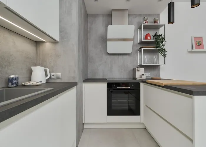 Lwowska By The Malta With Parking By Renters Prestige 포즈난